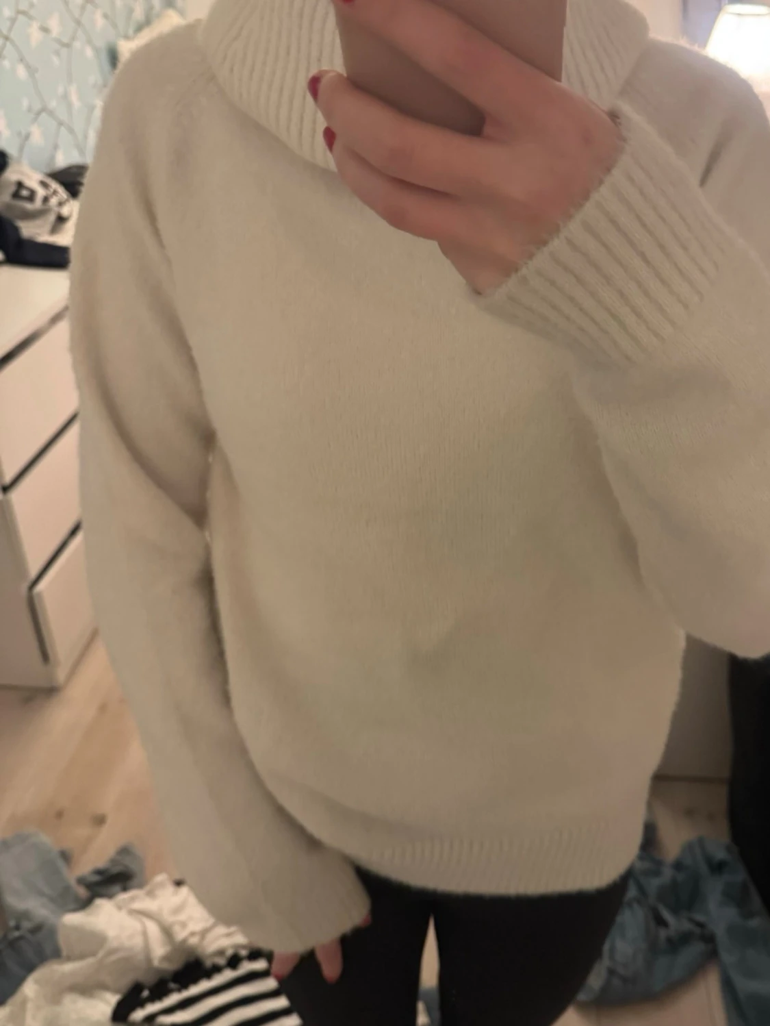 Vit polotröja med bred krage - 1