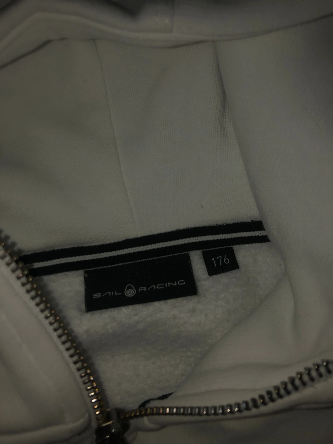 Vit hoodie från Sail Racing med huva - 2