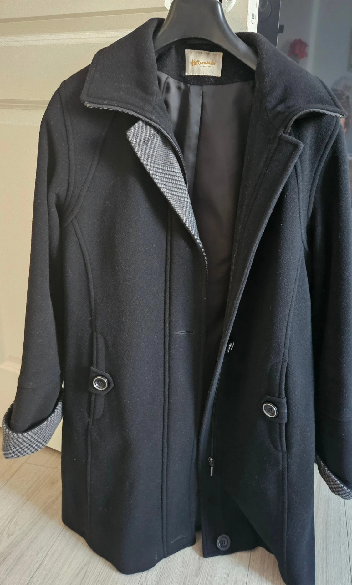 Svart kappa från Hettmarks, strl 38