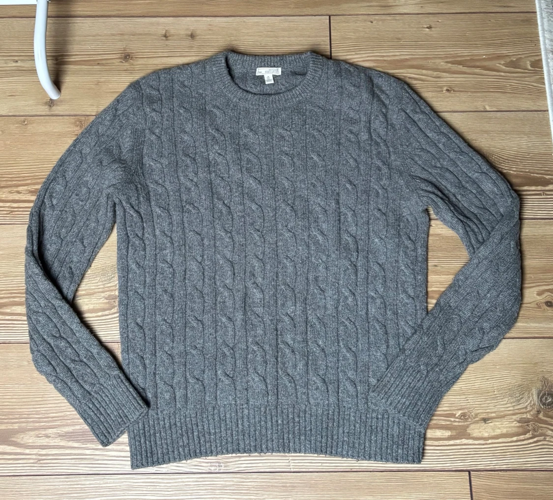 Grå kabelstickad tröja från Gap