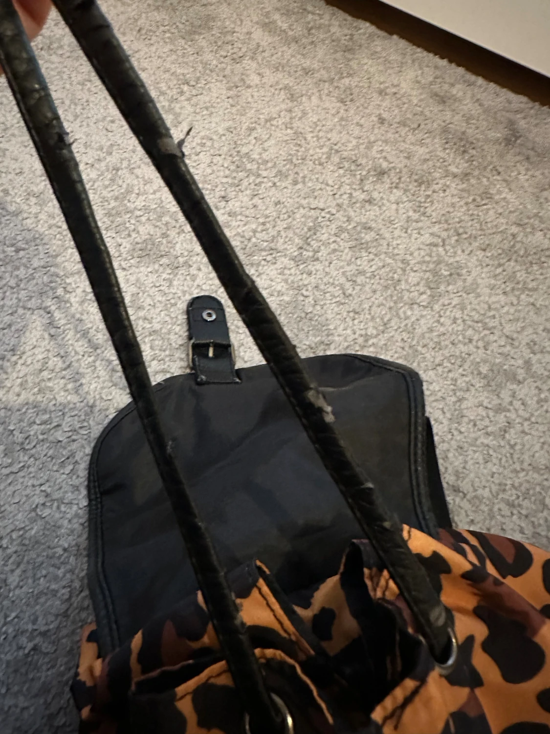 Leopardmönstrad ryggsäck i syntet från H&M - 5