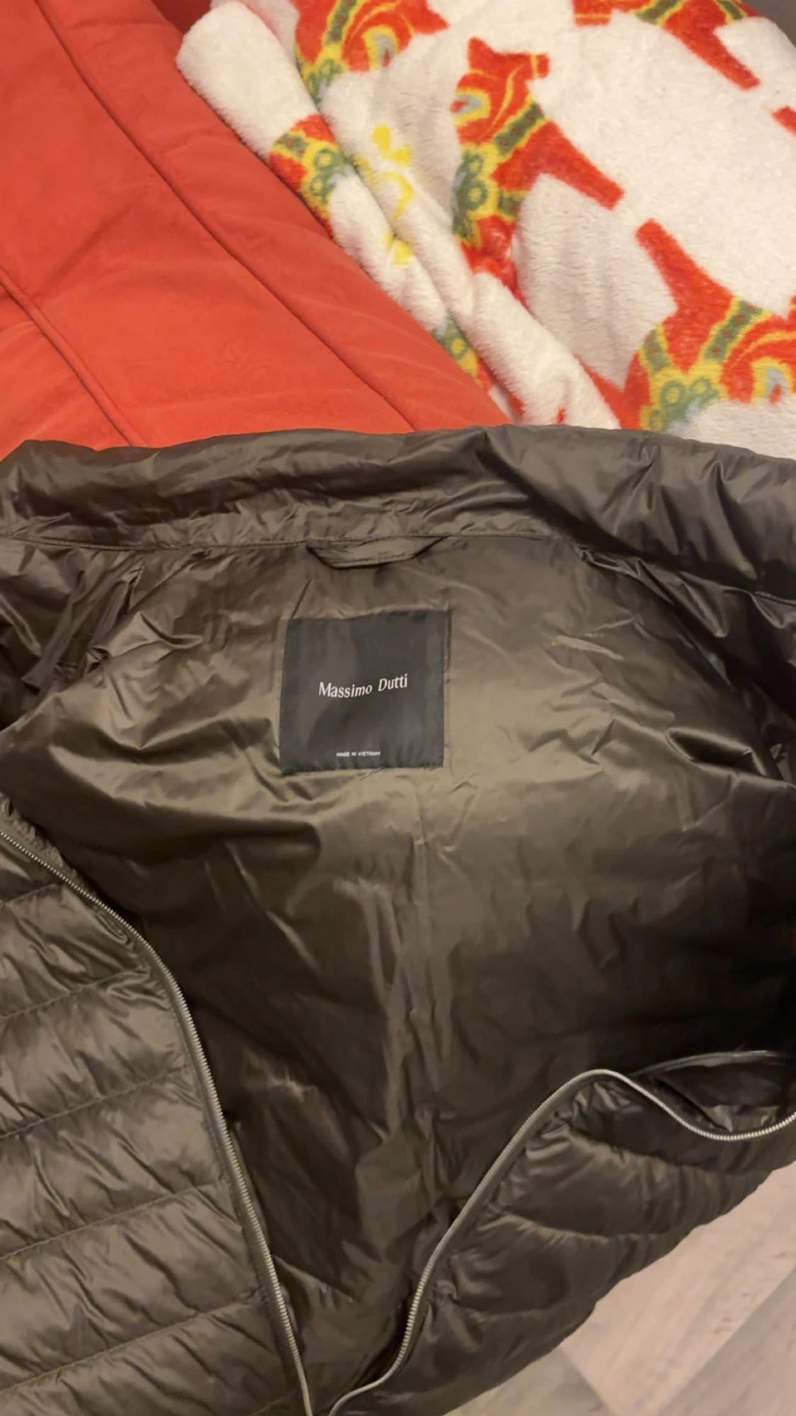 Mörkgrön dunväst från Massimo Dutti - 2