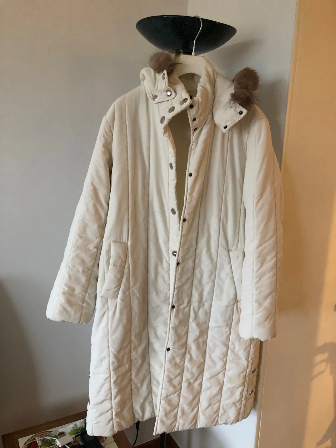 Vit lång pufferjacka med huva - 3