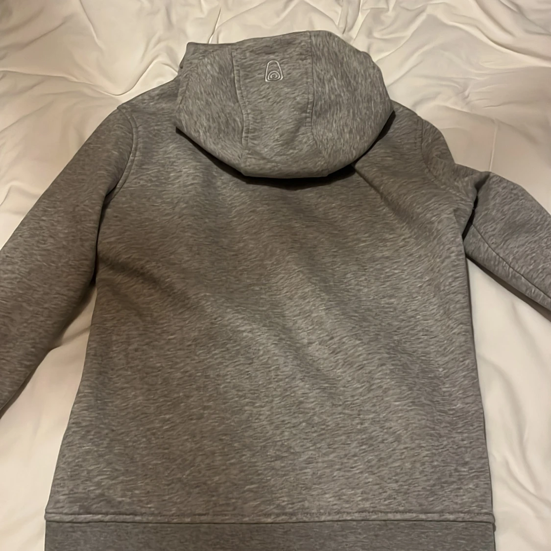 Grå hoodie från sail raicing  - 1