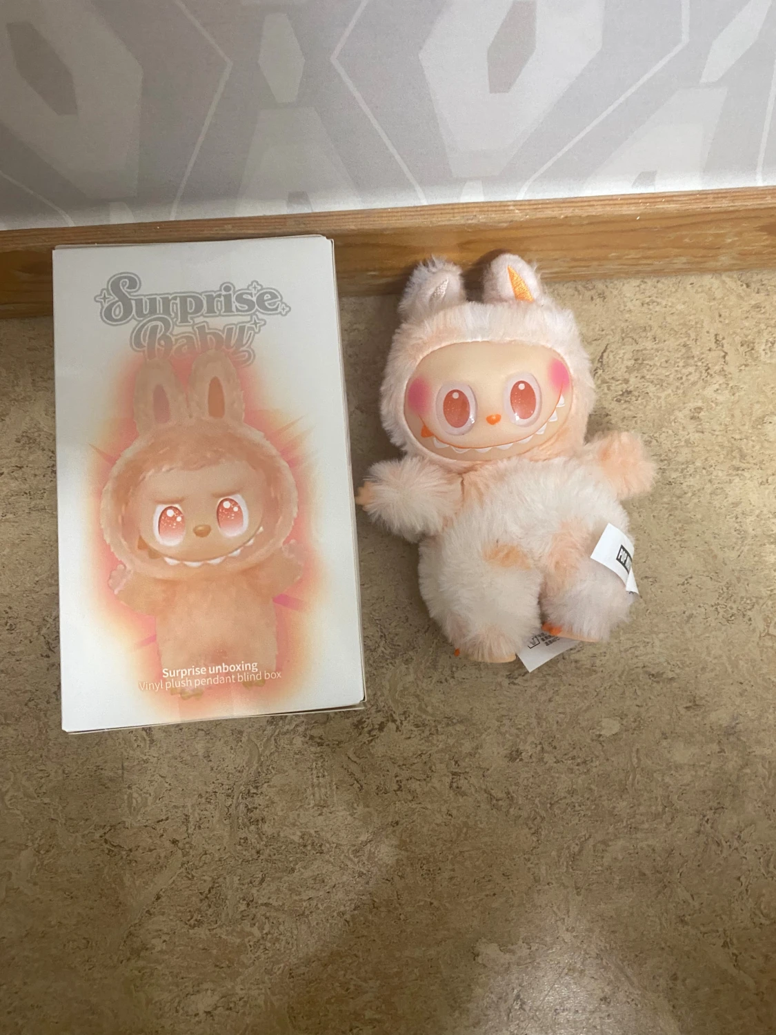 Helt ny oöppnad Labubu!