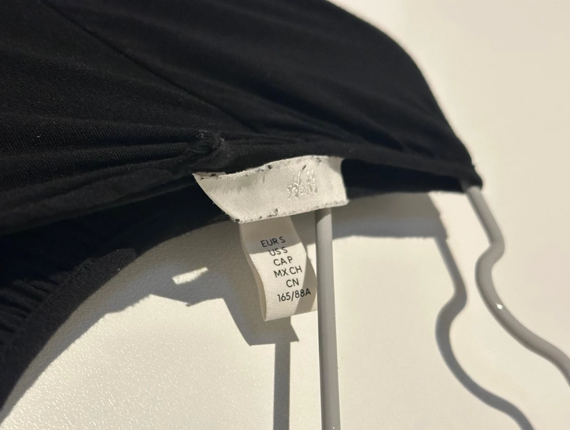 H&M svart klänning, storlek S - 4