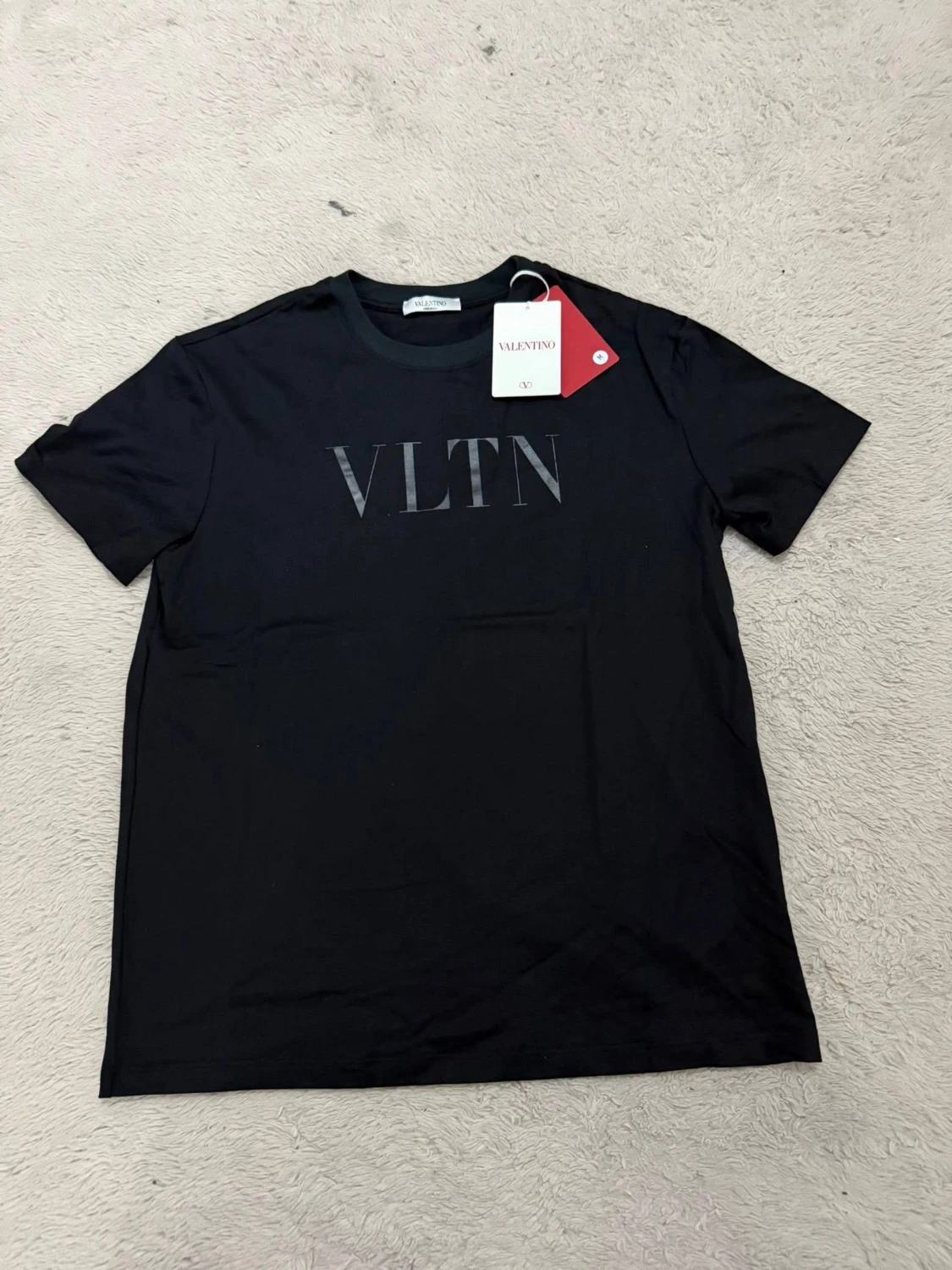 Svart VLTN t-shirt från Valentino