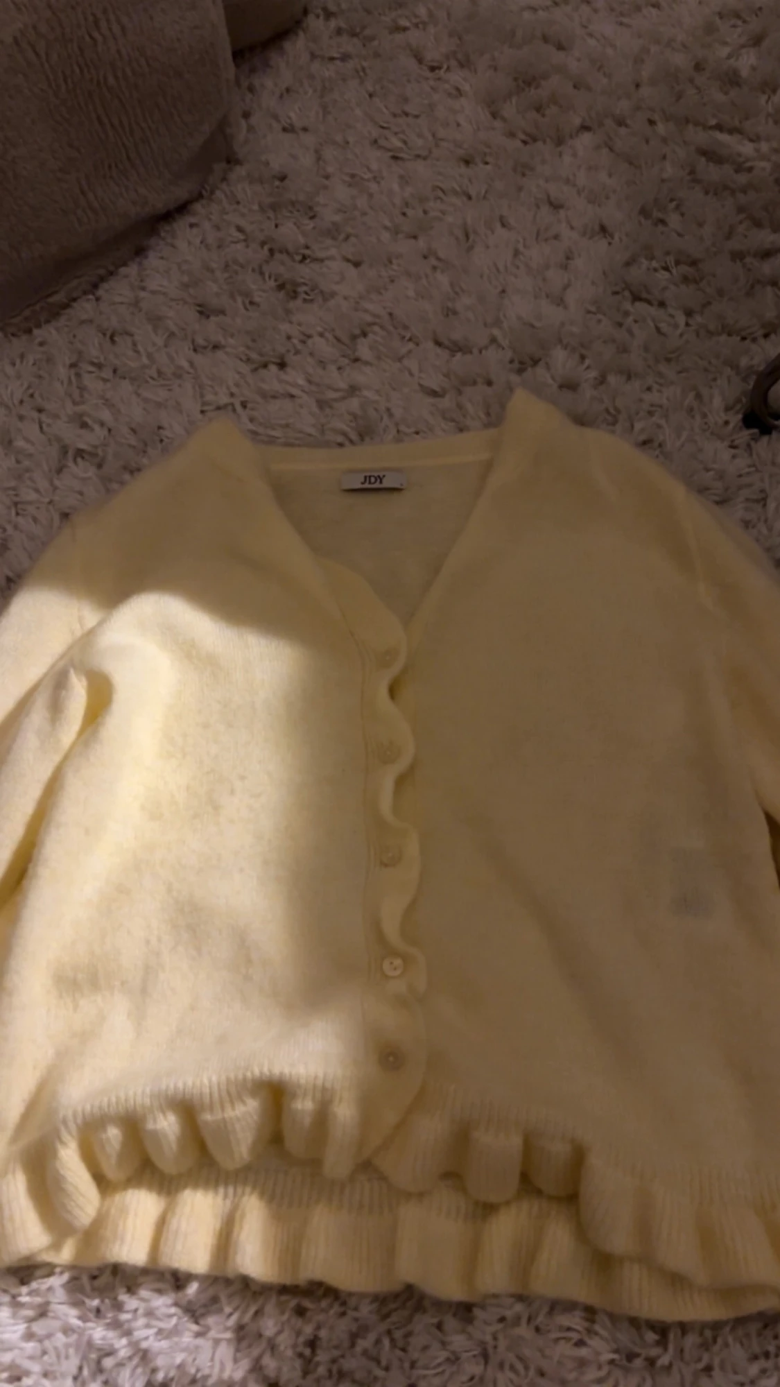 En jättefin gul kofta med volanger💕 - 1