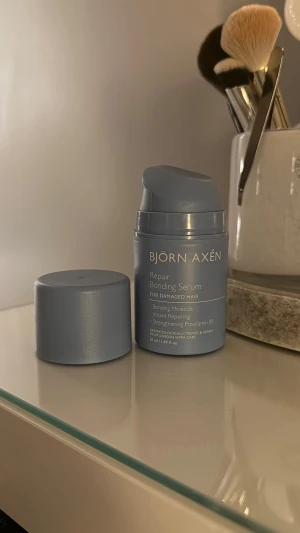 Björn Axén repair Bonding serum  - Ett serum för håret. Köptes i augusti och är använt ca 5 gånger. Hör av dig vid frågor❤️