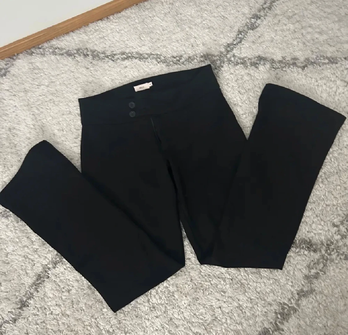 Svarta bootcut-byxor från Nelly XS - 2