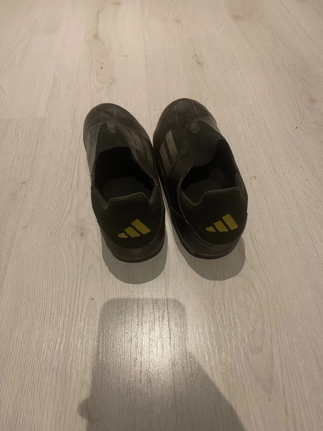 Adidas F50 svarta fotbollsskor - 2