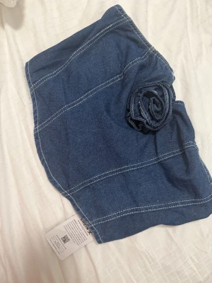 Blå topp shein  - Topp från shein, aldrig använd! 