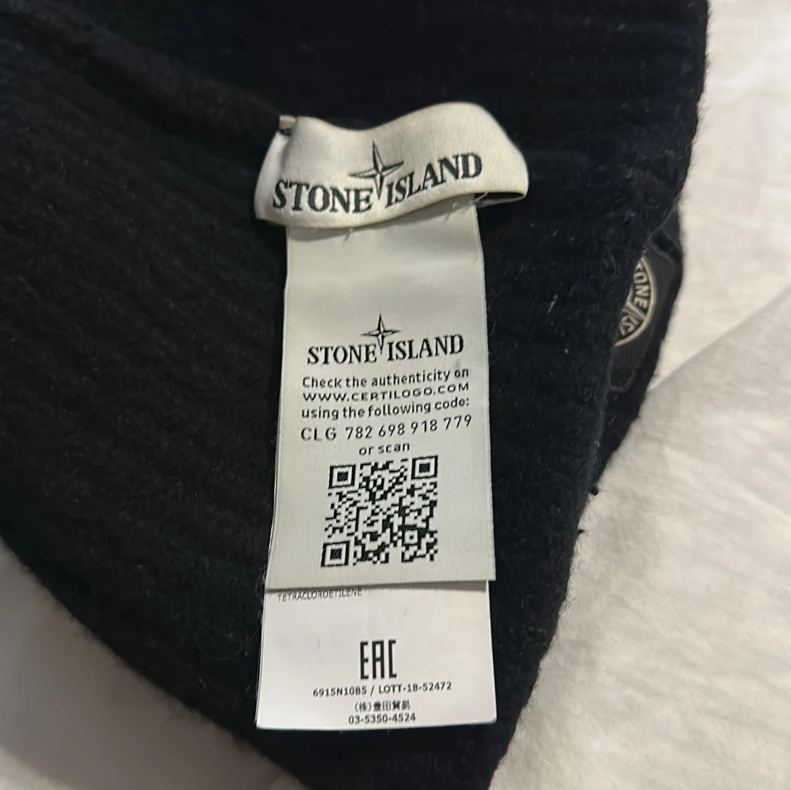 Svart mössa från Stone Island - 2