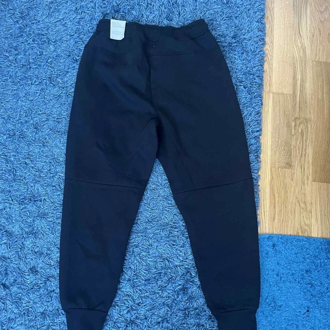 Svart Nike reflective tech fleece dress  - 4