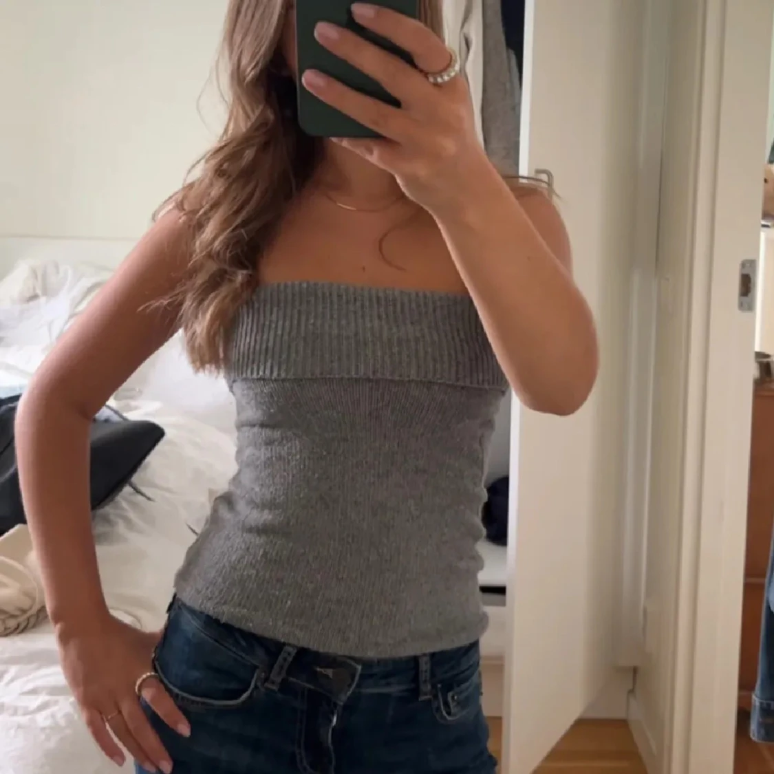 Grå ribbad stickad tubtopp - 1