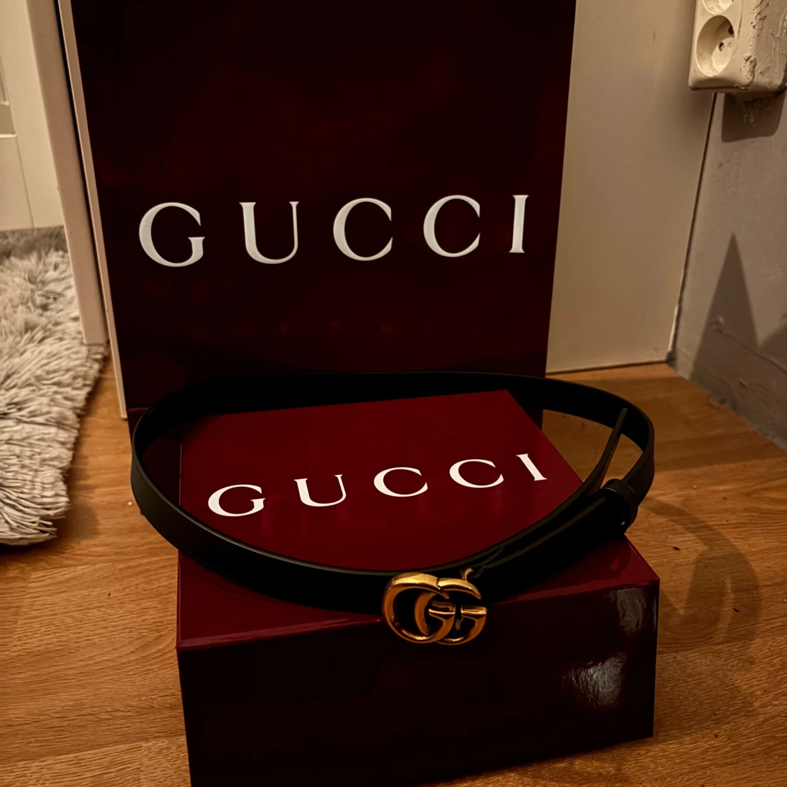 Svart GG Marmont bälte från Gucci