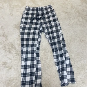 Pyjamas byxor - Är som ny använt cirka 2 gånger