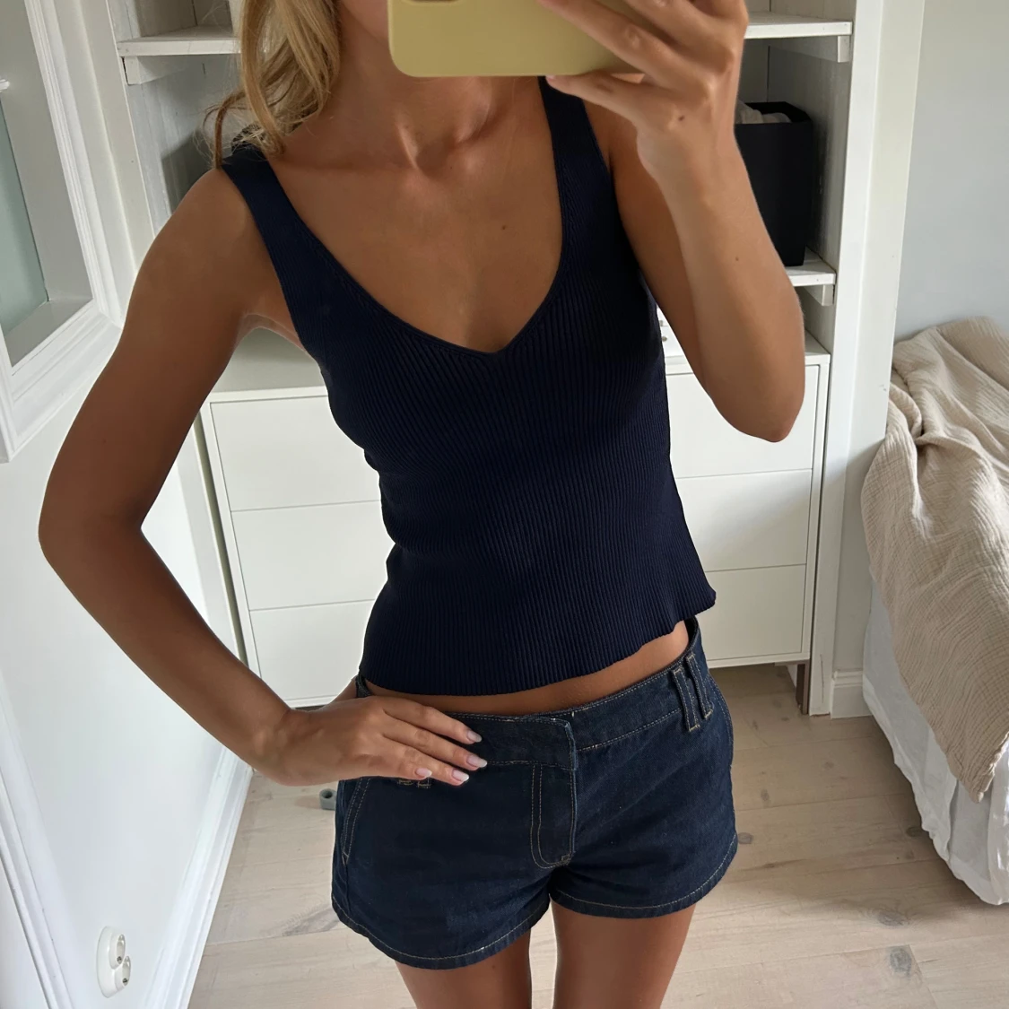 Mörkblå ribbad topp