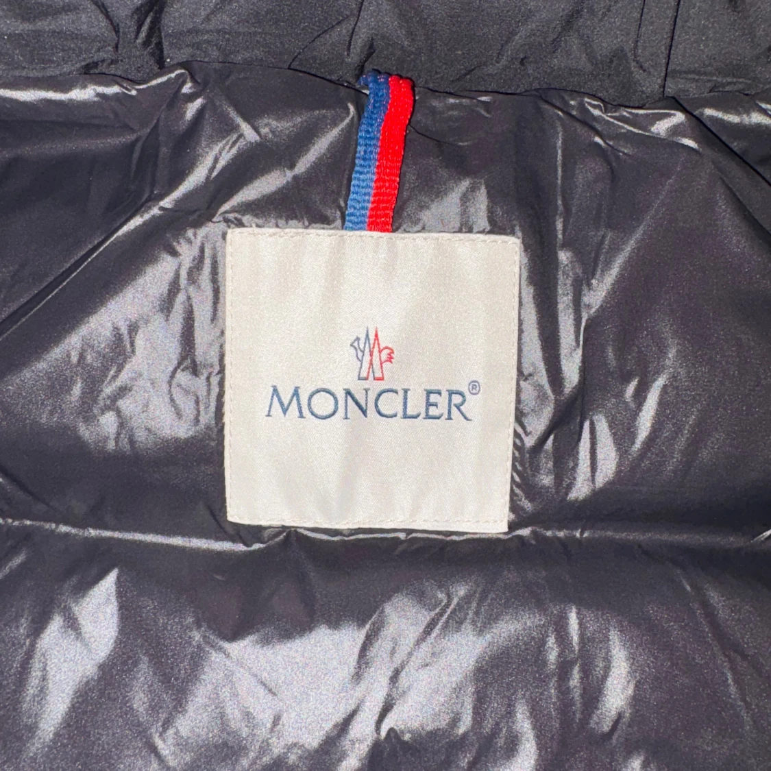 Svart Moncler pufferjacka med huva - 3