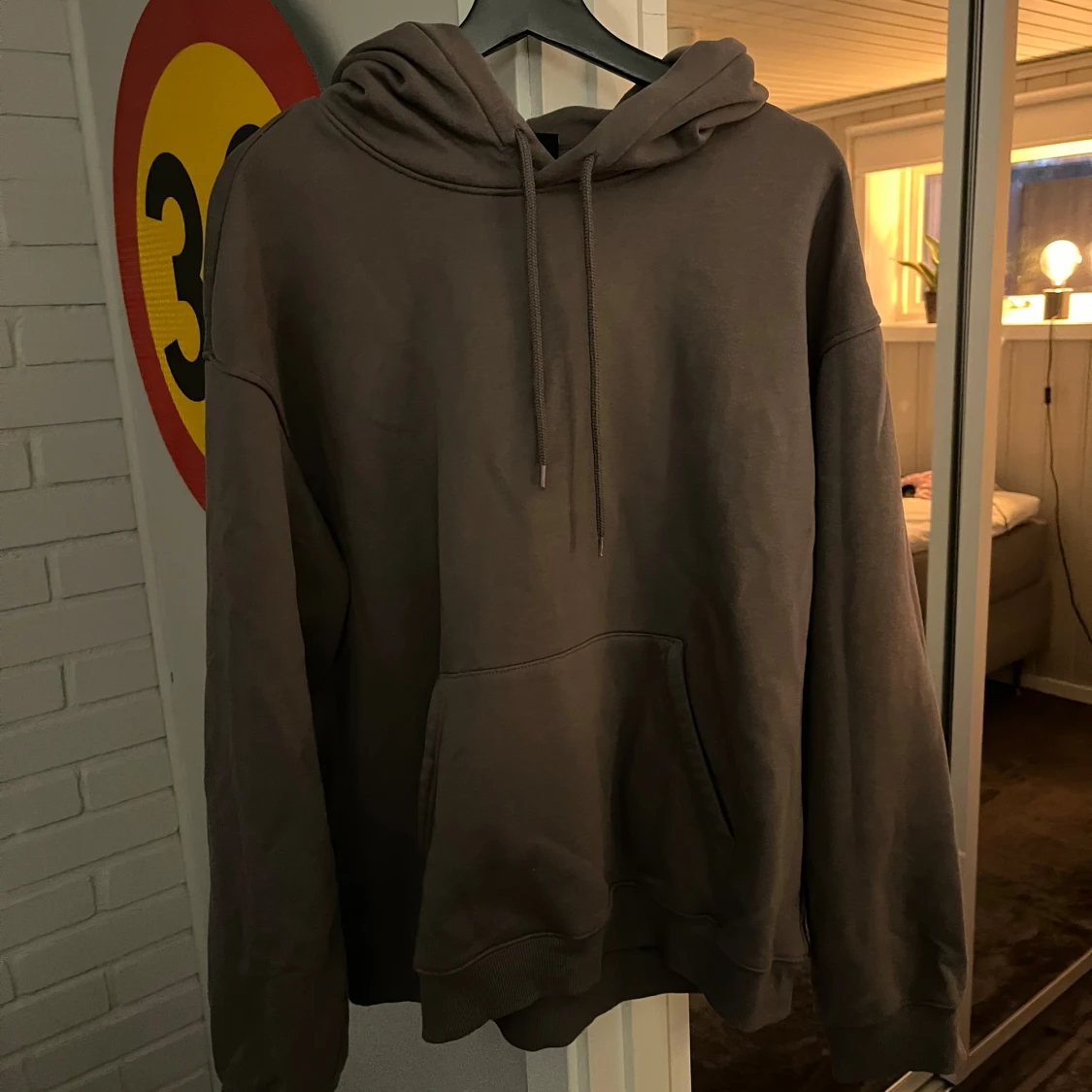 Brun oversized hoodie med huva