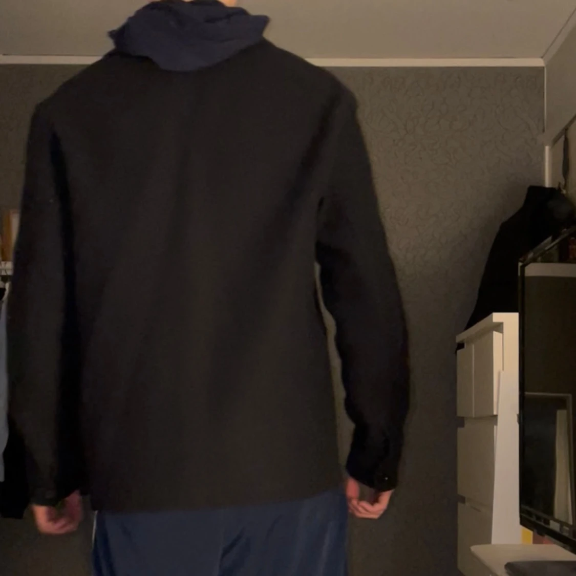 Svart overshirt med knappar - 3