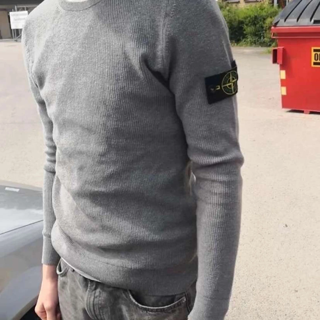 Grå stickad tröja från Stone Island - 1