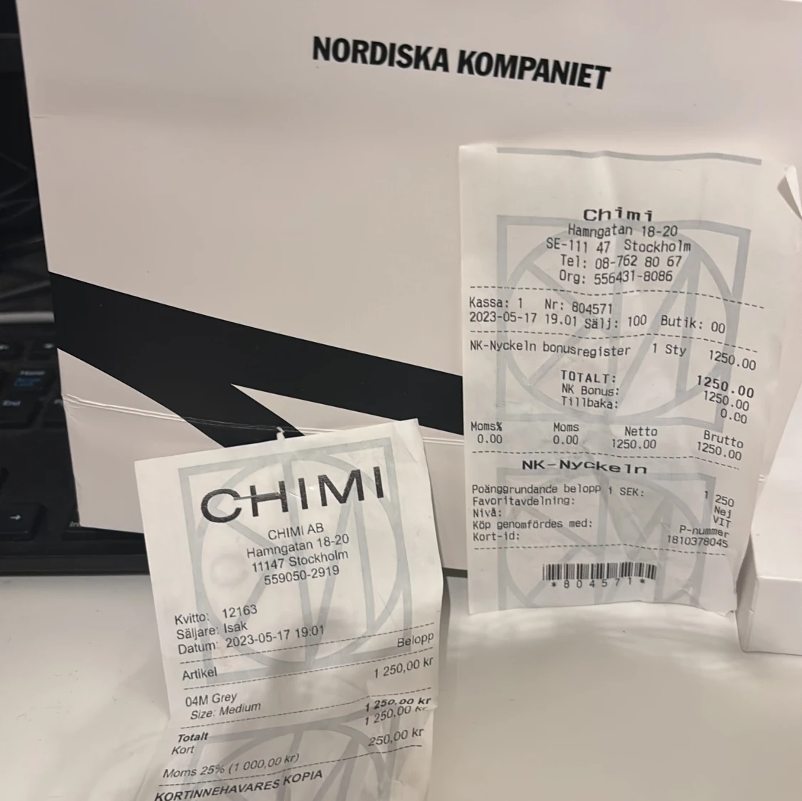 Grå transparenta solglasögon från CHIMI - 4