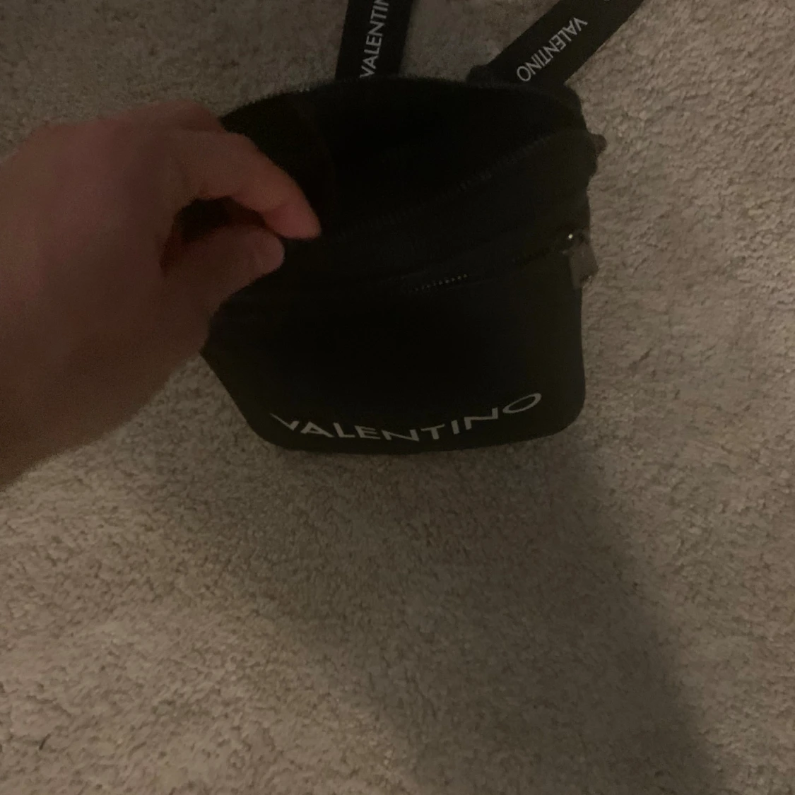 Svart axelväska från Valentino - 1