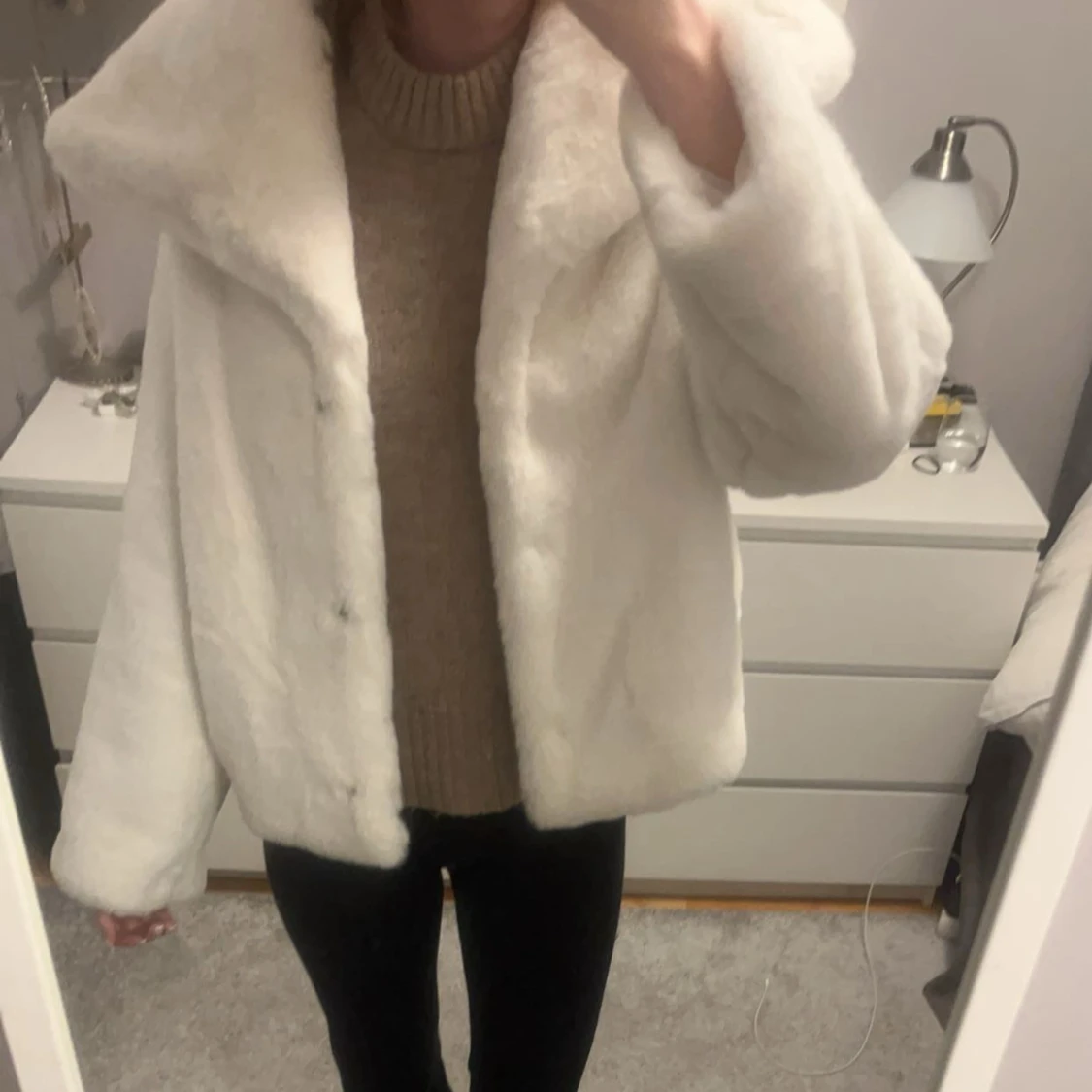 Vit pälsjacka - 1