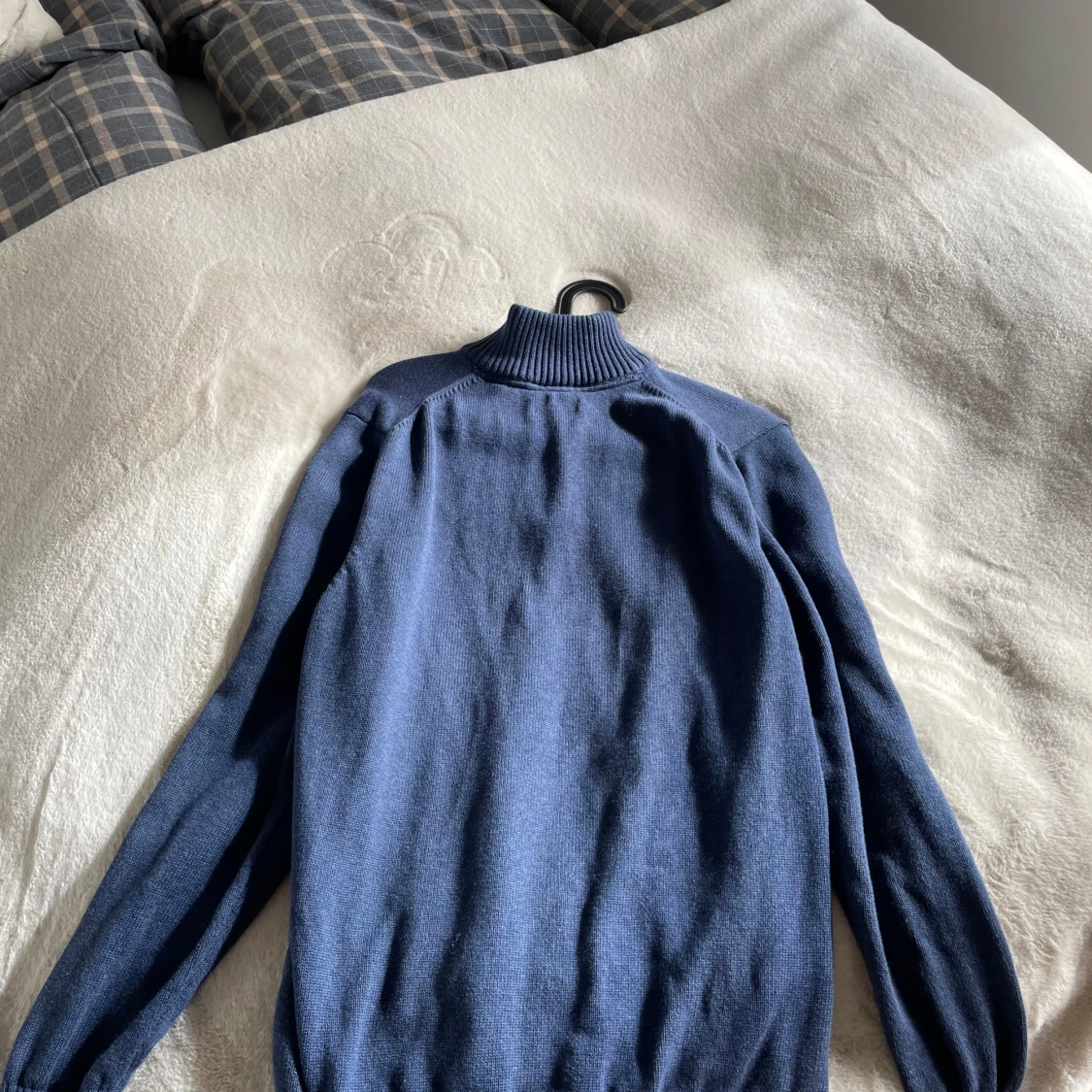 Marinblå stickad tröja från Gant - 3