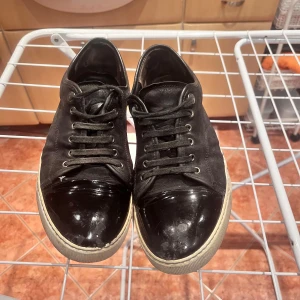 Lanvin skor - Säljer då ja inte använder dem längre, pris kan diskuteras, kontakta för frågor🙏