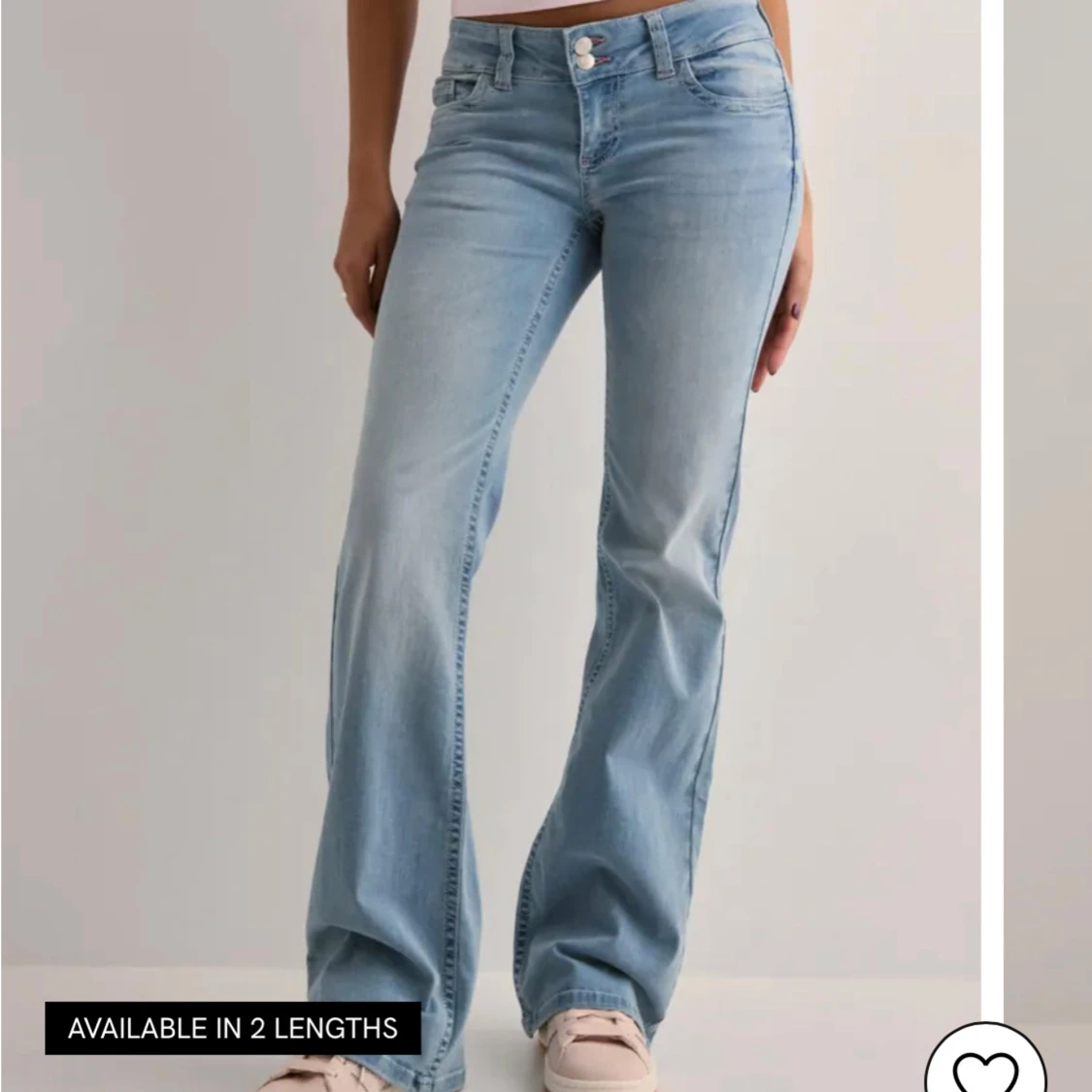 Ljusblå bootcut jeans från Nelly - 1
