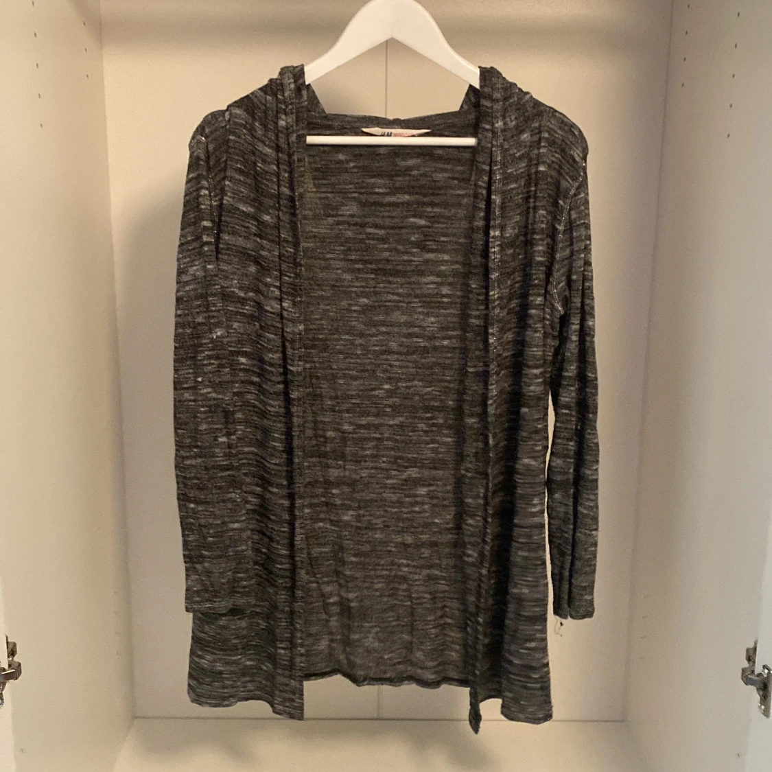 Gråmelerad hoodie-kofta från H&M