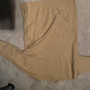 Beige grisch tröja - Helt ny för liten