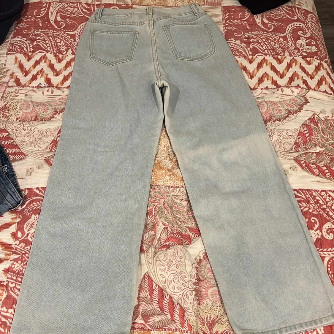 Ljusblå ripped jeans från SHEIN Teen - 2
