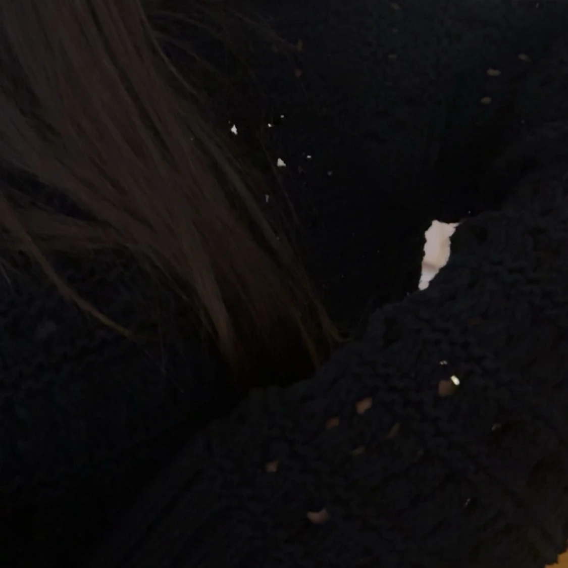 Svart stickad croppad tröja - 2