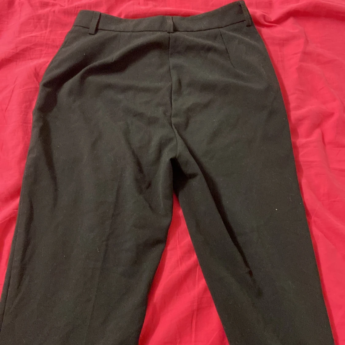 Svarta kostymbyxor med normal passform - 1