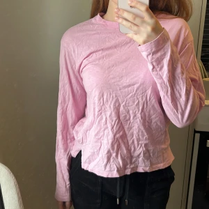 Ljusrosa långärmad tröja i bomull - Storlek xxs MONKI