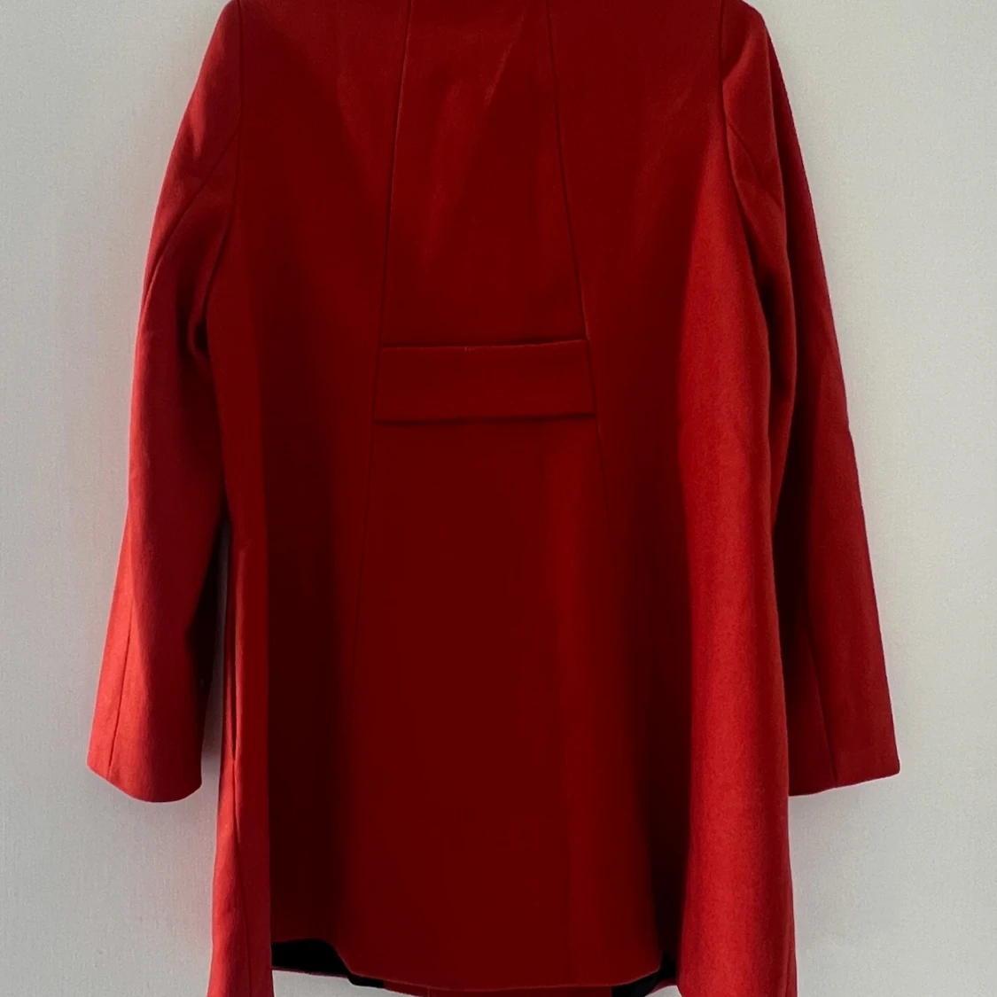 Röd kappa från Zara, stl L - 3
