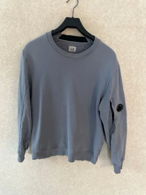 C.P Company Tröja - Säljer en helt ny äkta C.P Company som är köpt på Jonels i Södertälje. 