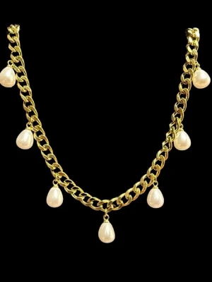 Guldhalsband - Guldigt pärlhalsband, LÅNAD BILD! Knappast använt och i fint skick!