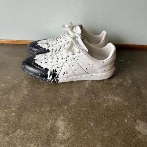 Maison Margiela Gats - Hej, säljer fina Gats i topp skick. Använda 3 gånger. Osäker på äktheten därav det låga priset. Lådan finns kvar.