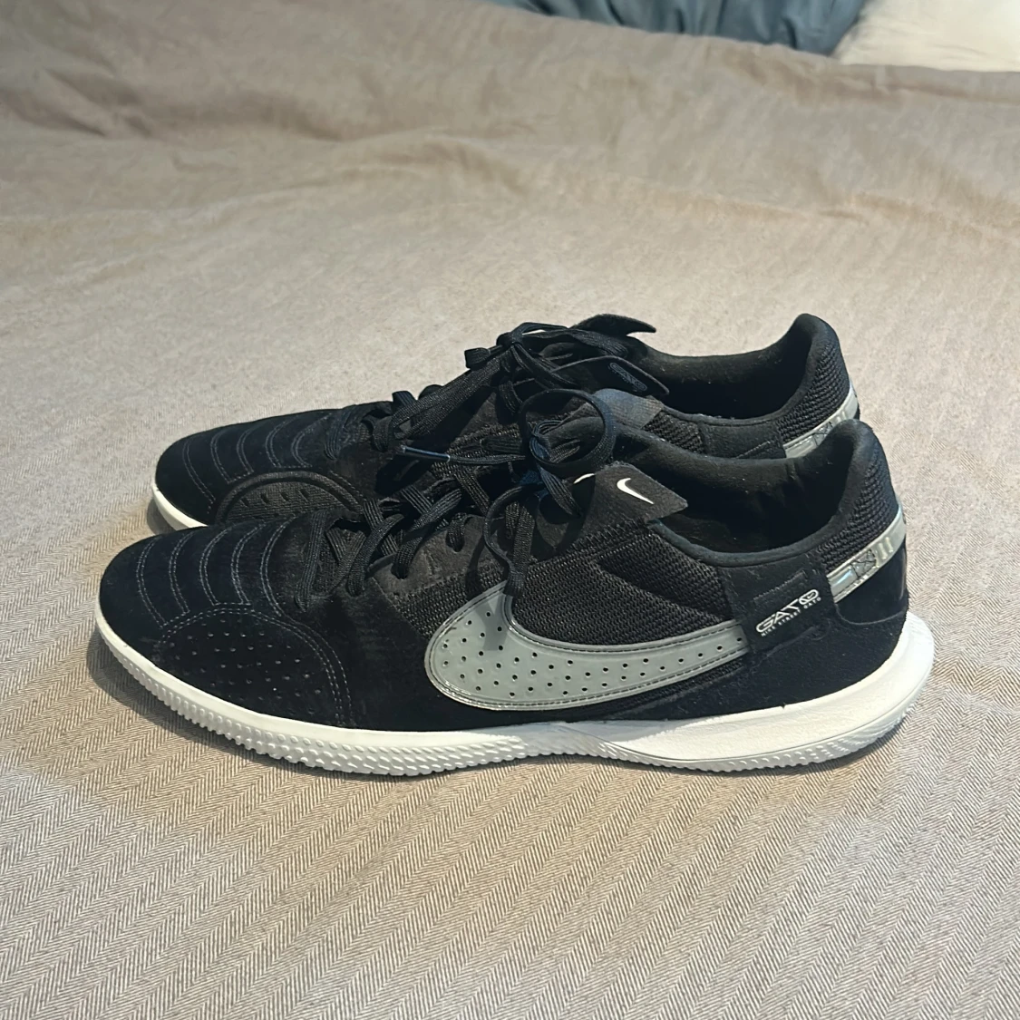 NIKE STREETGATO futsal strl 45