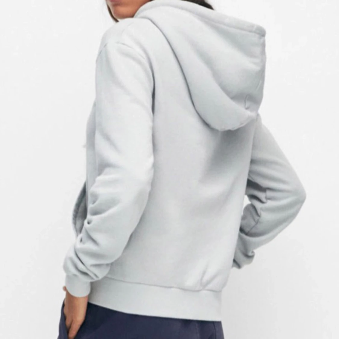 Grön/ljus grå hoodie med vit stjärna och snören!  - 2