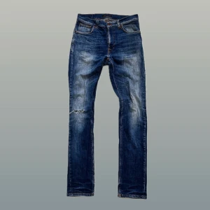 Nudie jeans - Nudie jeans. Inga direkta defekter.. Storlek W31 L34! Modell lean Dean och modellen är 180 cm 75 kg. 😊