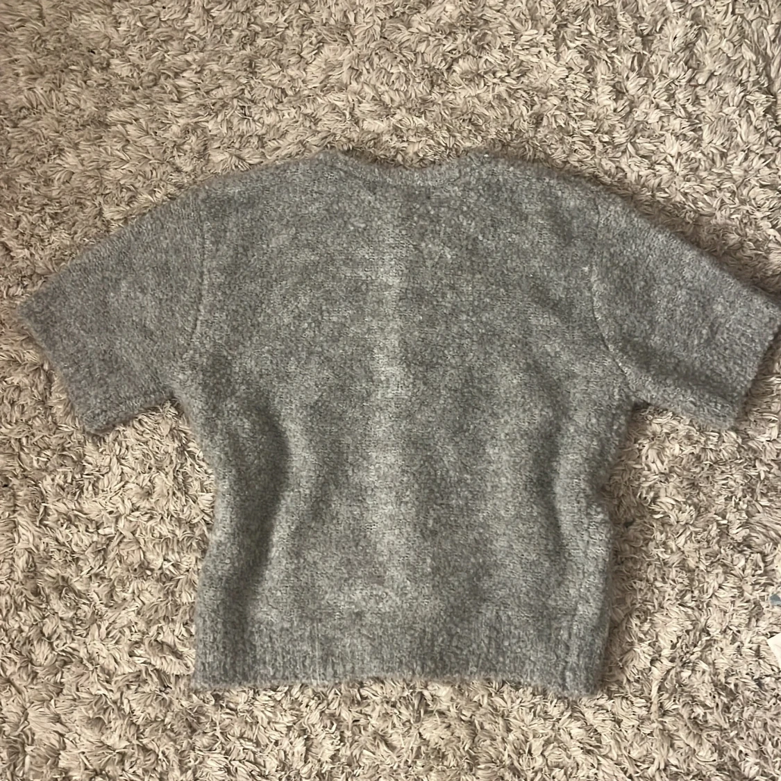 Grå stickad kofta från Gina Tricot - 3