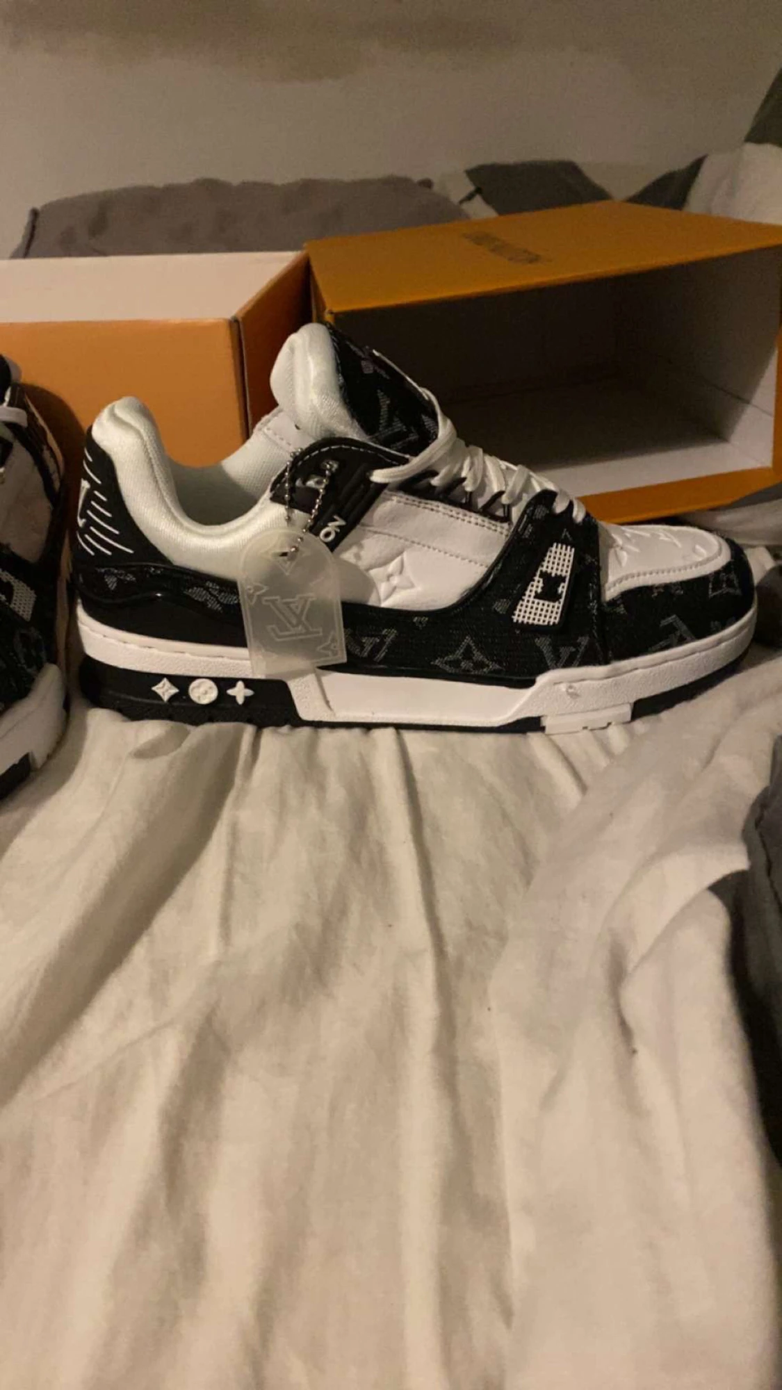 Svartvita sneakers - 2