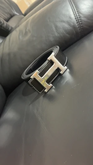 Herr bälte - Oanvänd  Pris går att diskuteras vid snabb affär 125 cm