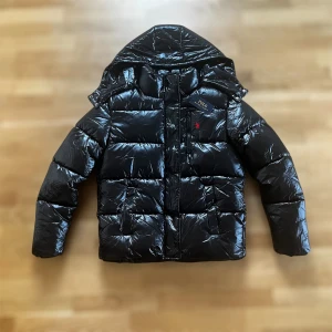 Ralph Lauren vinterjacka - Ny, storlek L, lapp medföljs