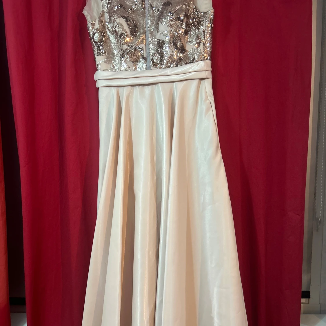 Fin klänning från en butik i Kista